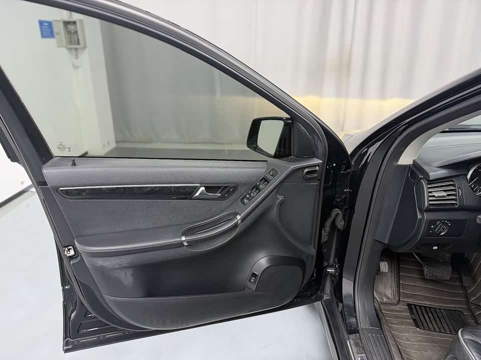 Mercedes-Benz R-class