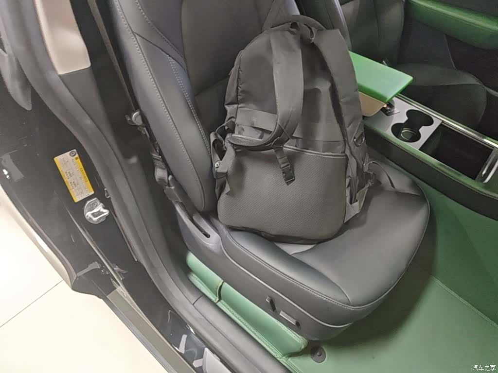 Tesla Model Y, 2022 25