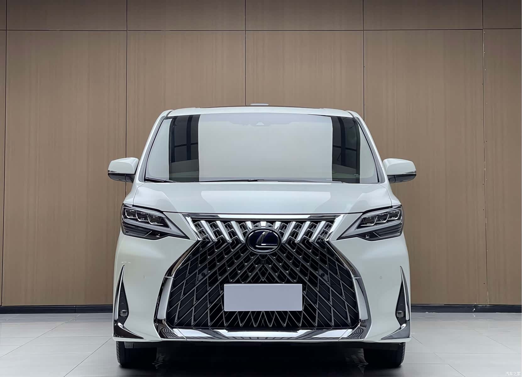 Lexus LM, 2020 2
