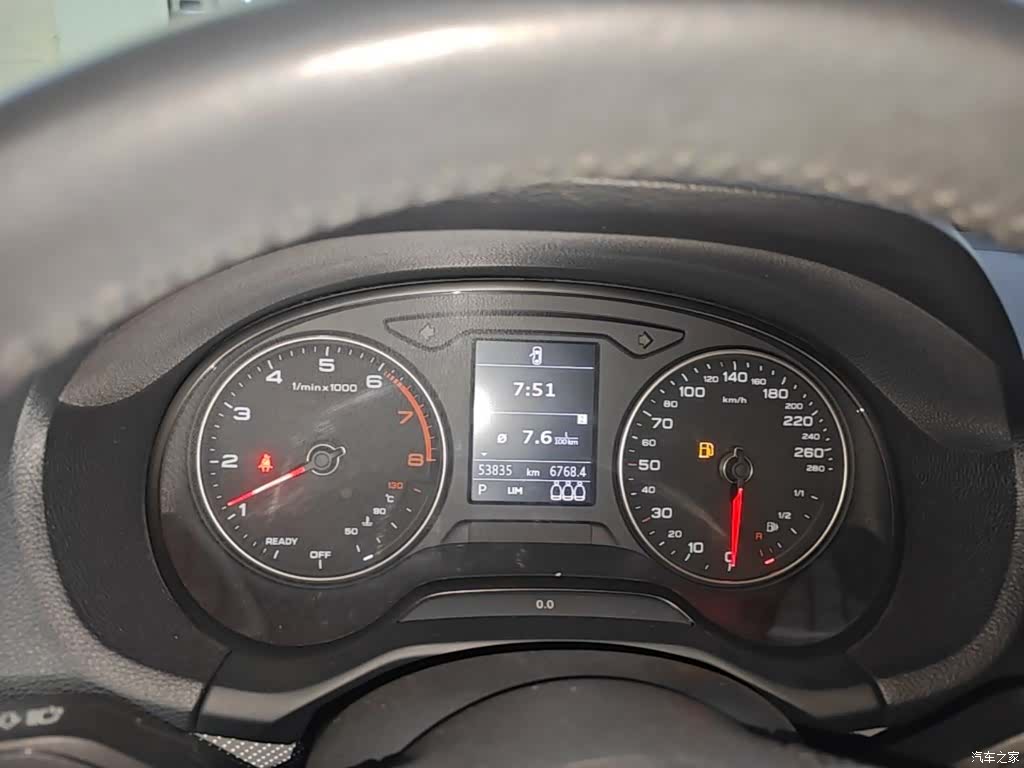 Audi Q2L, 2019 12