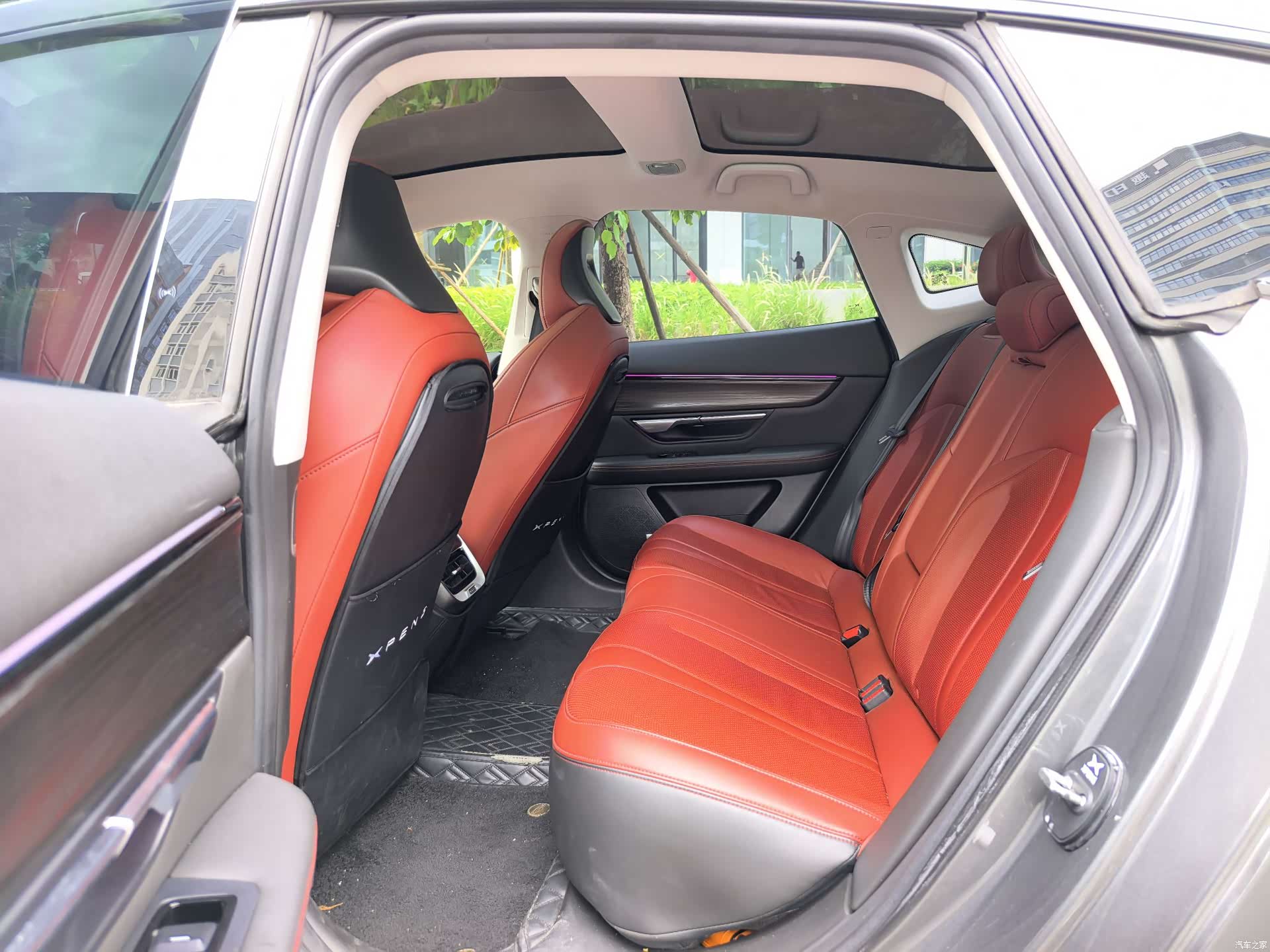 Xpeng P7, 2022 13