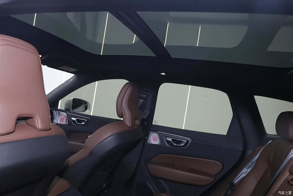 Volvo XC60, 2024 27