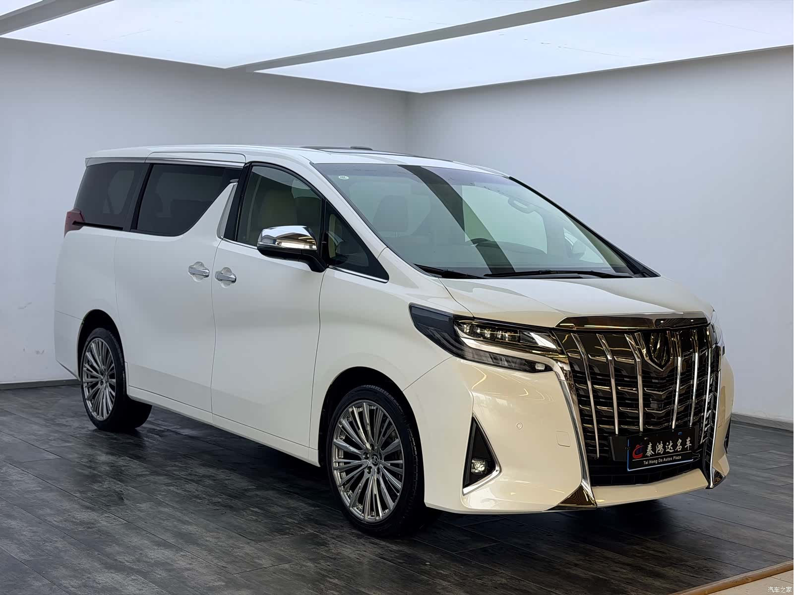 Toyota Alphard, 2018 2
