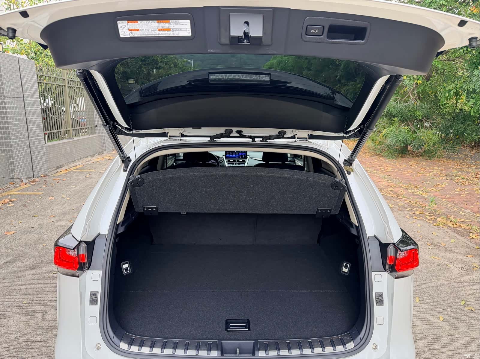 Lexus NX, 2017 16