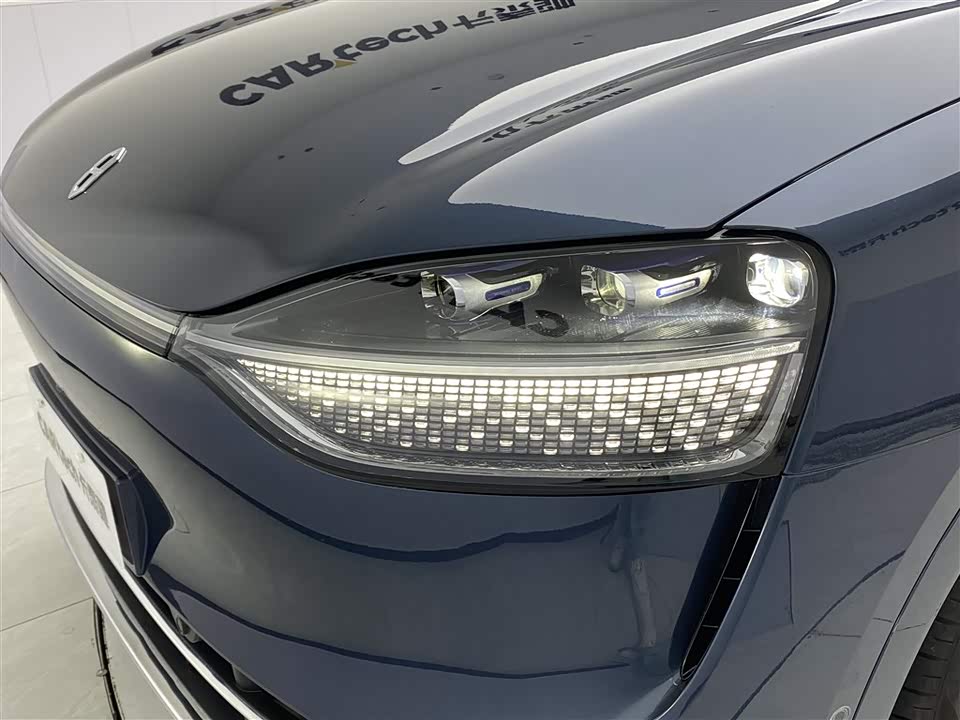 AITO Ask the world M9