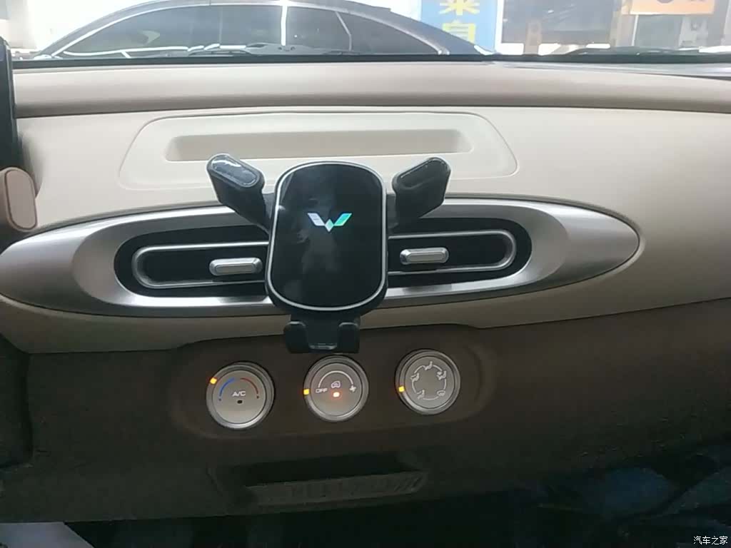 Wuling MINIEV, 2025 13