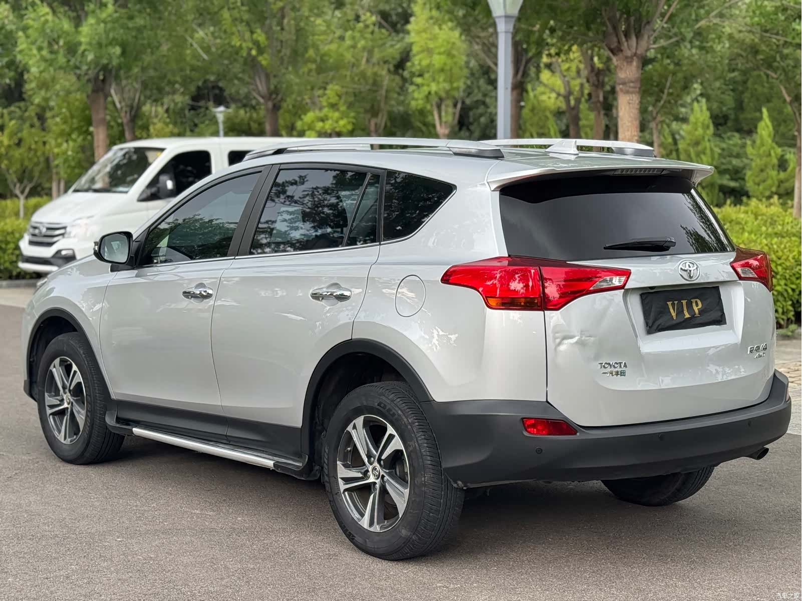 Toyota RAV4, 2015 6