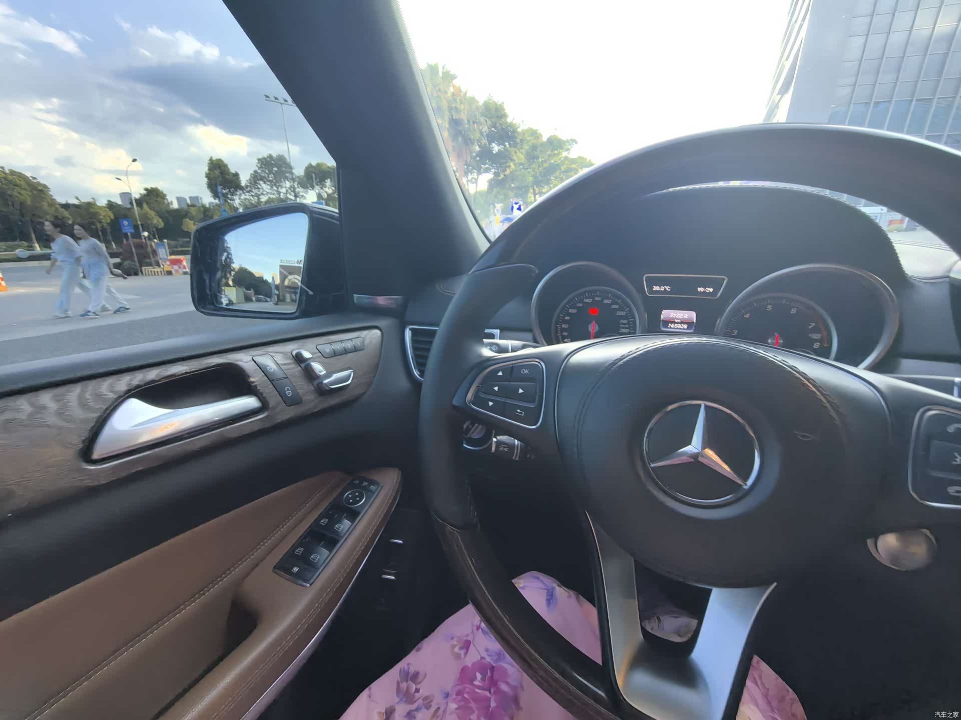 Mercedes-Benz GLS, 2017 16