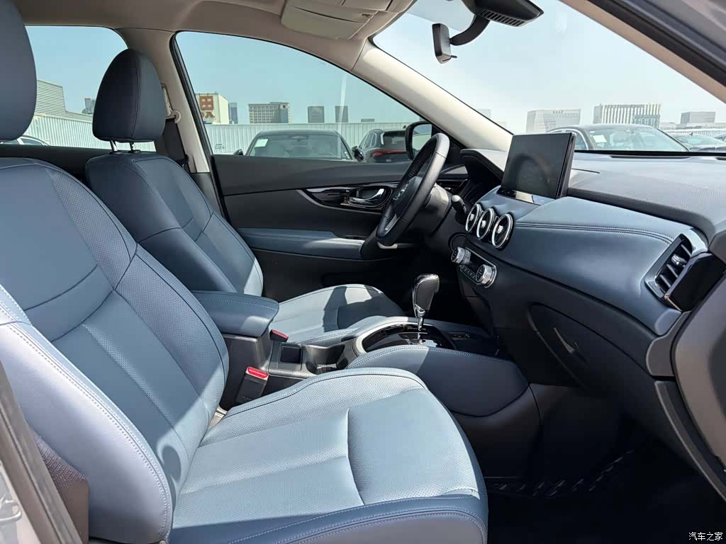 Nissan X-Trail, 2025 15