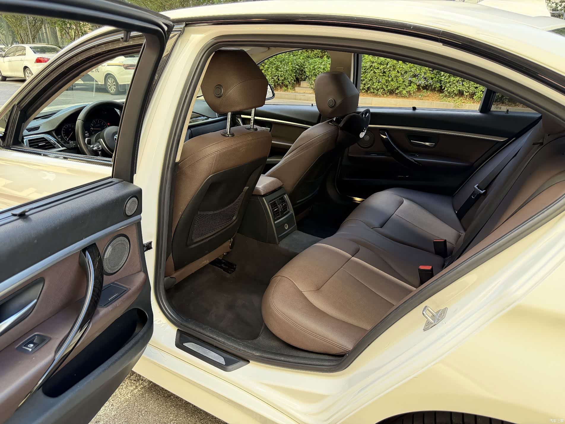 BMW 3 Series, 2018 11