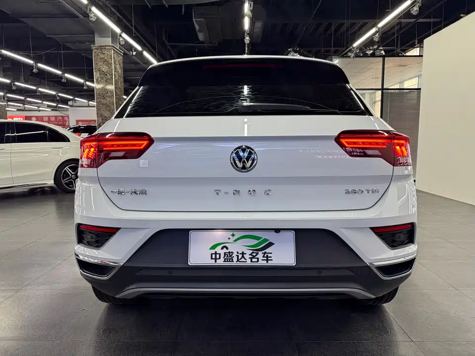 Volkswagen T-ROC exploring Songs