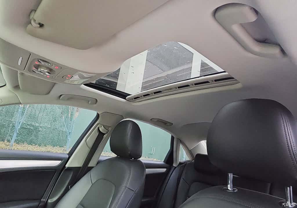 Audi A4L, 2013 11