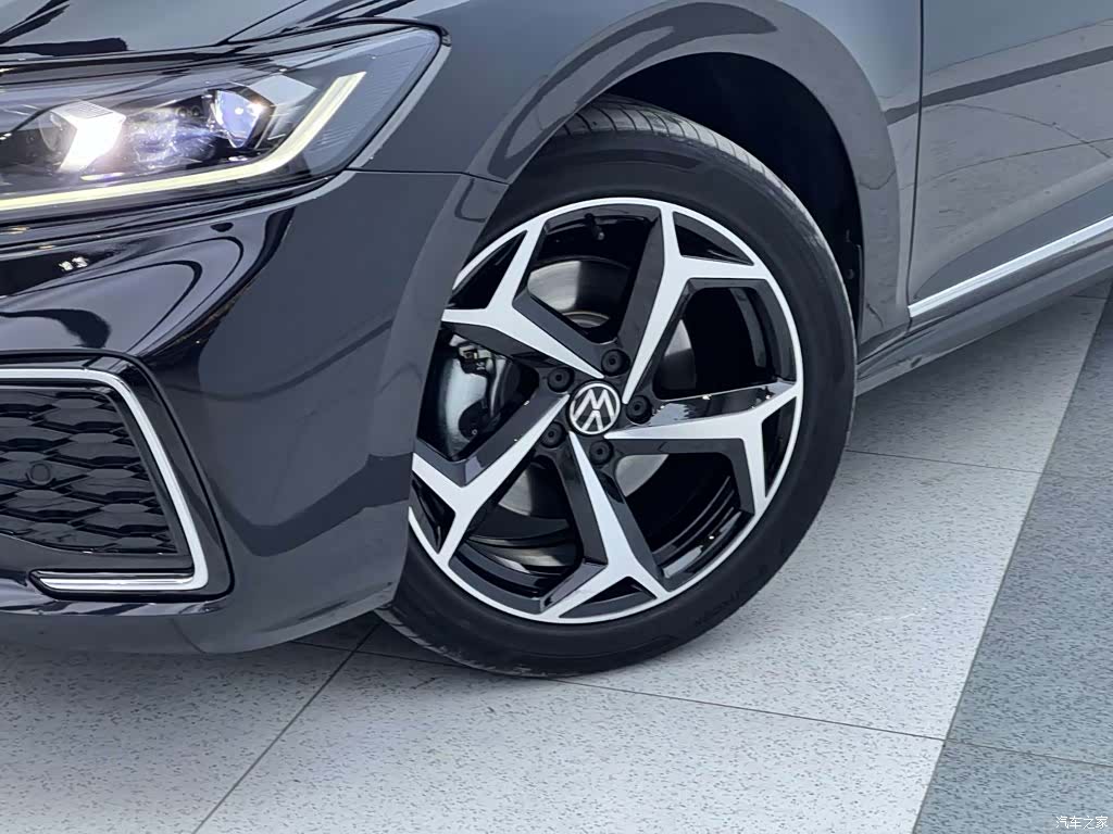 Volkswagen Passat, 2026 7