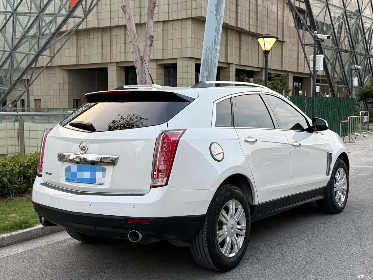 Cadillac SRX, 2014 4