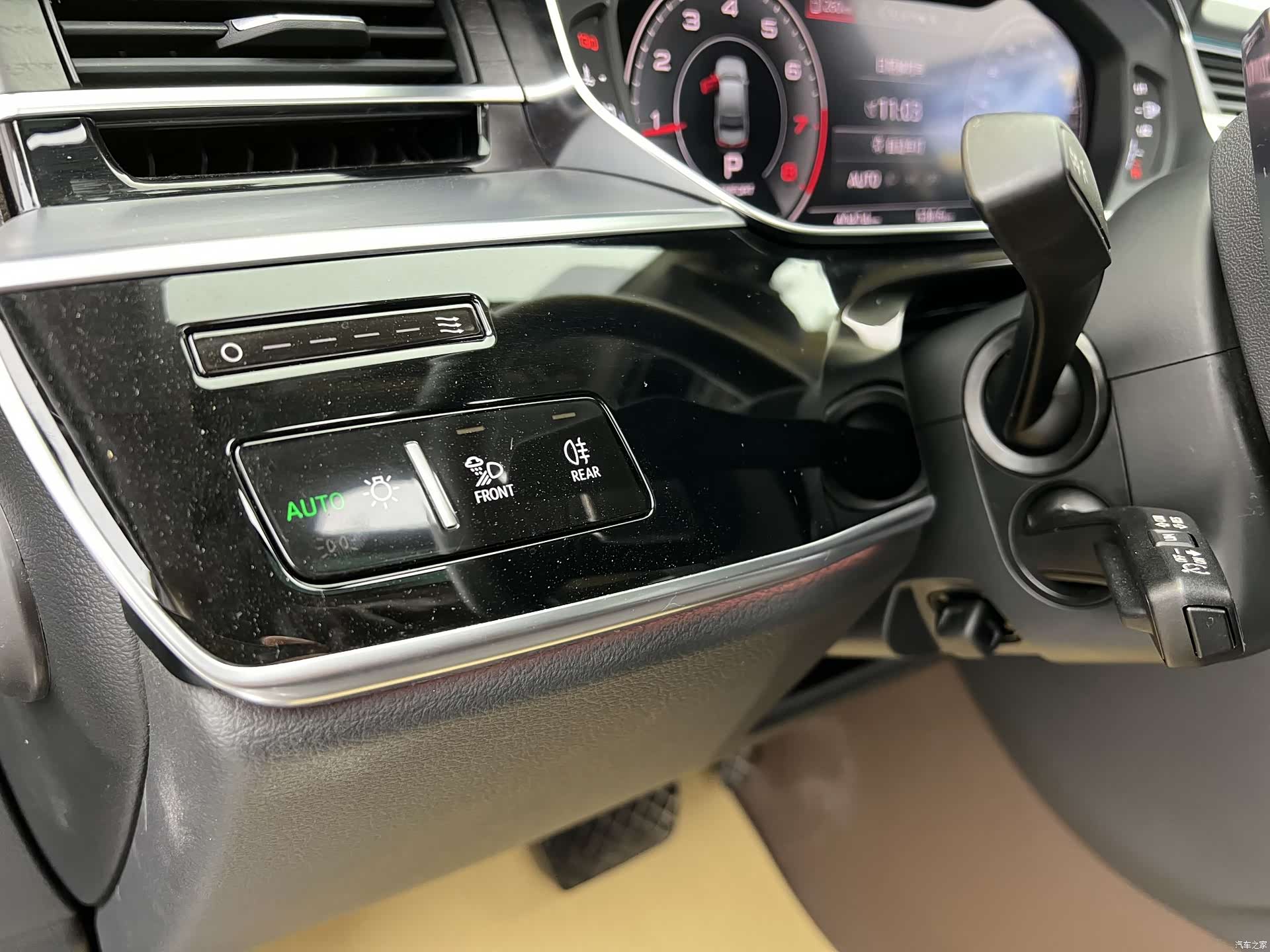 Audi A8L, 2024 все фото