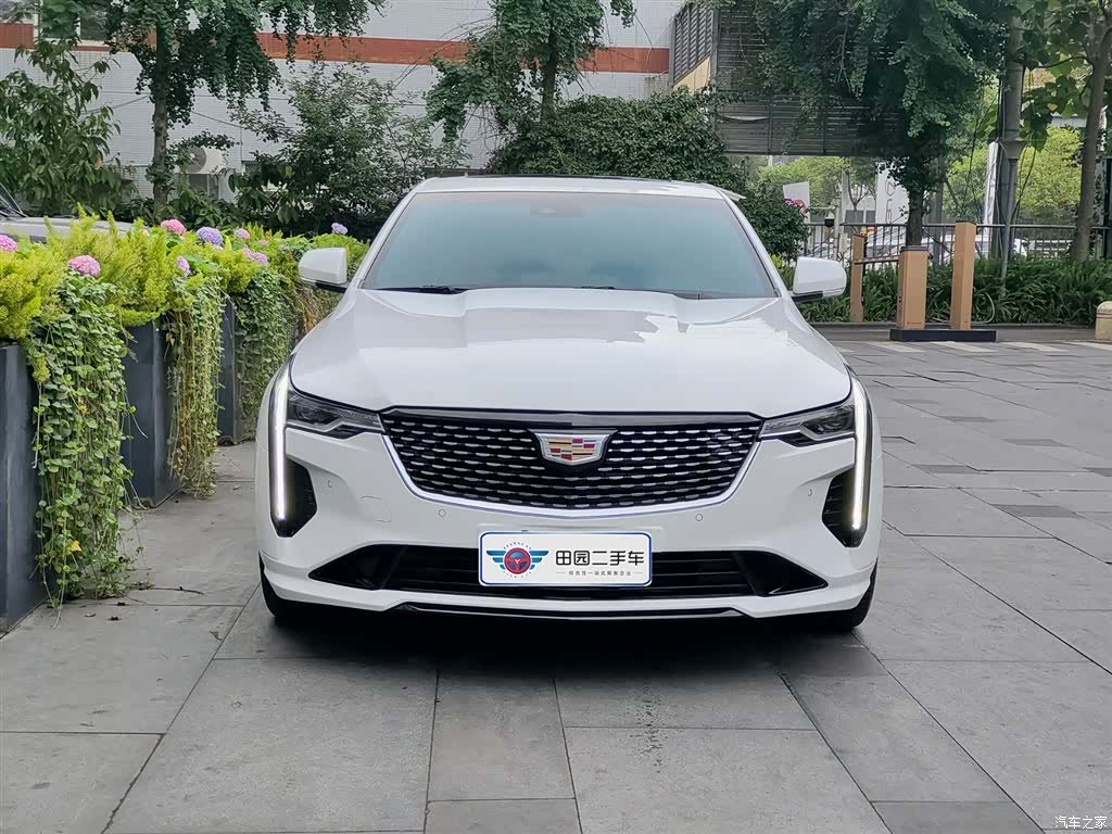 Cadillac CT4, 2023 2