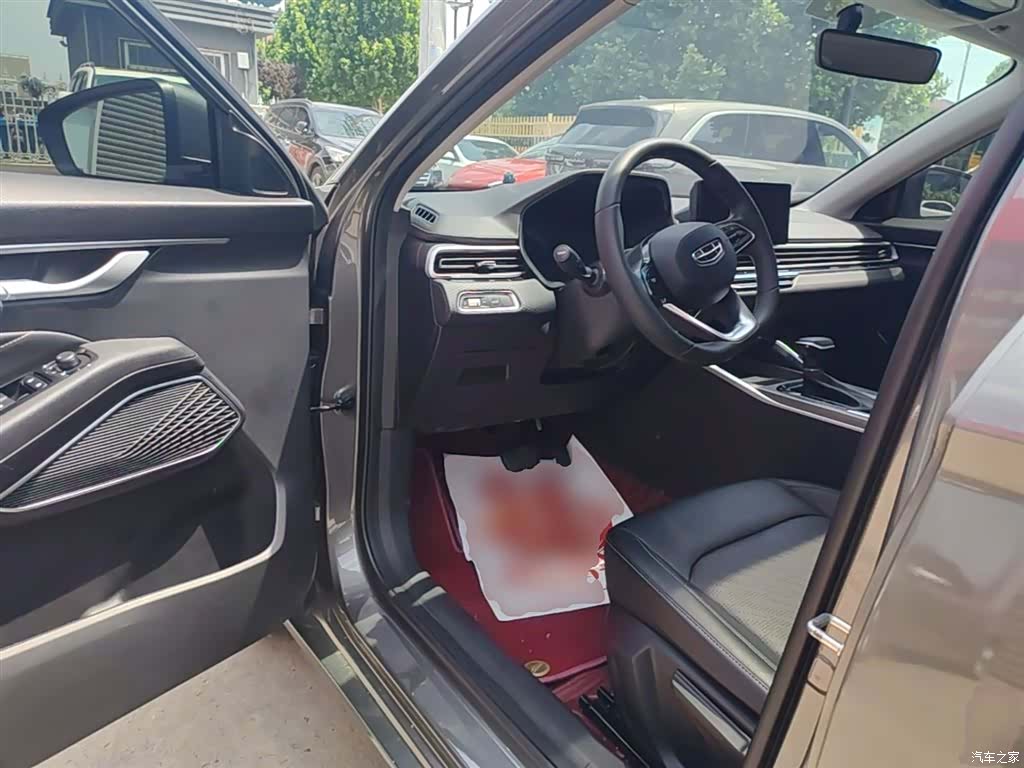 Geely Emgrand, 2023 16