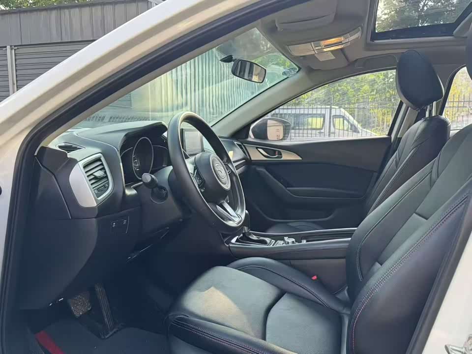 Mazda 3 Angkesaila Mazda 3 Angkesaila