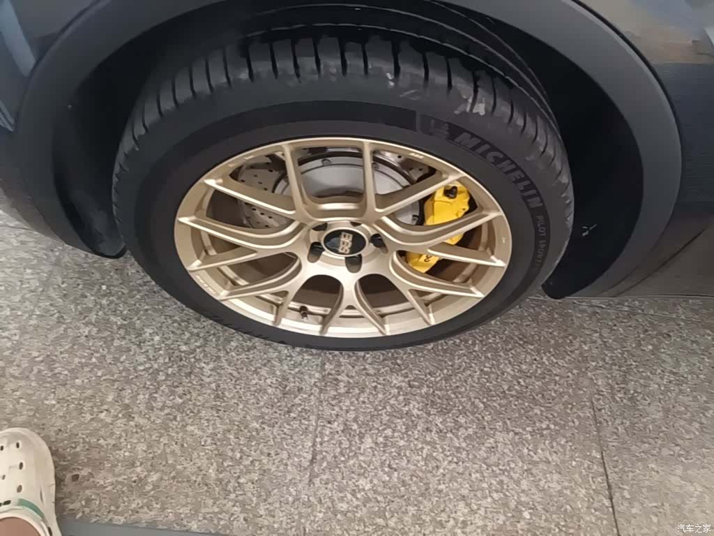 Tesla Model Y, 2024 23