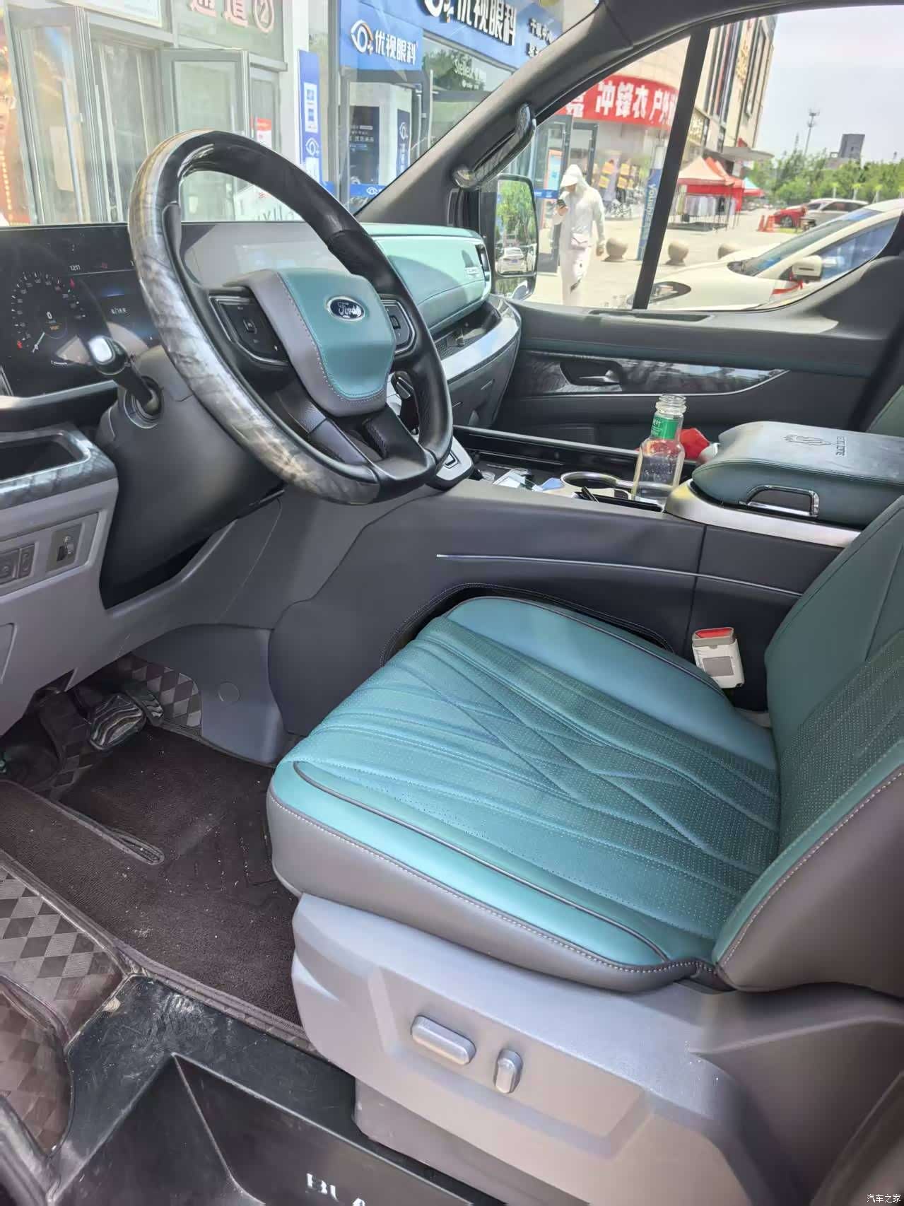 Ford Tourneo, 2026 все фото