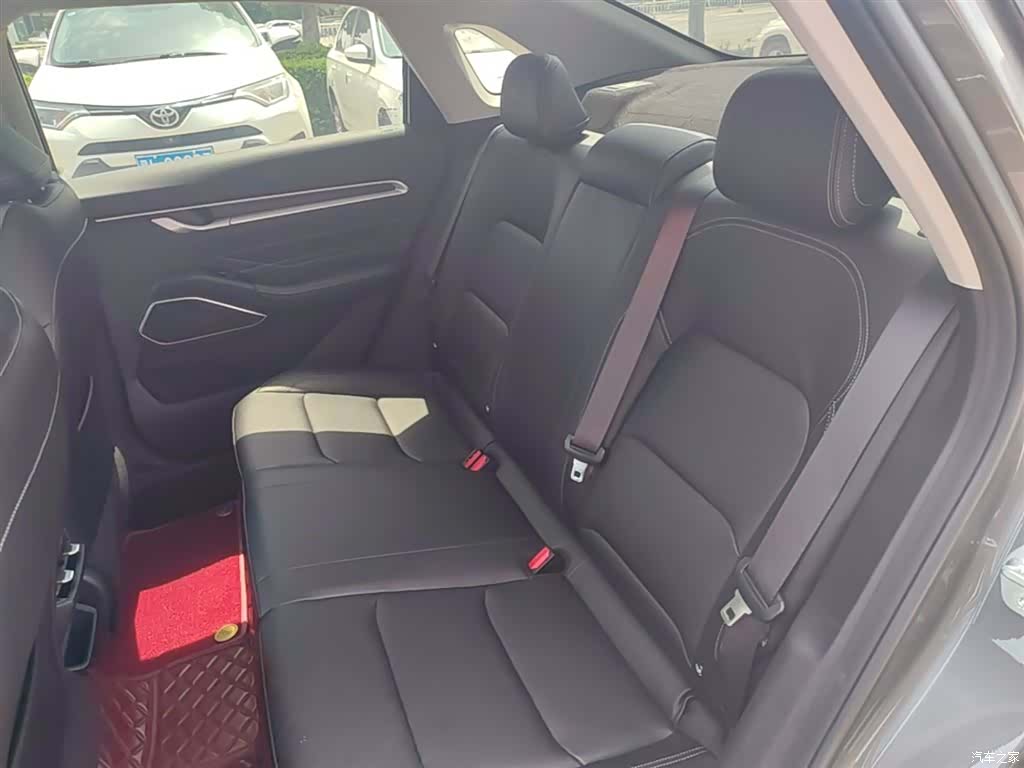 Geely Emgrand, 2023 17
