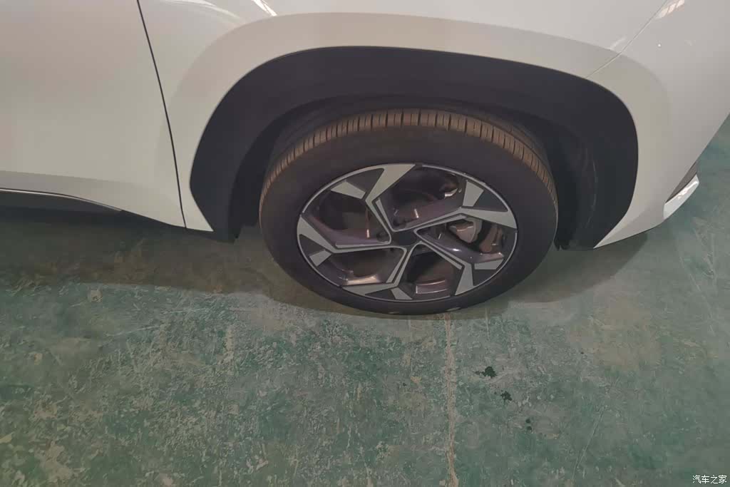 Geely Boyue, 2024 6