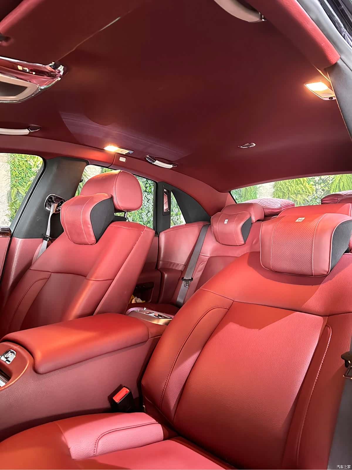 Rolls-Royce Ghost, 2011 6