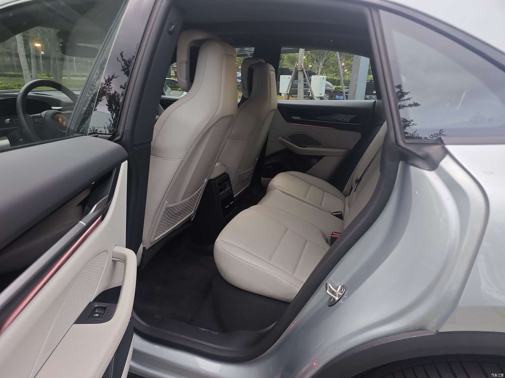 Porsche Macan, 2025 8