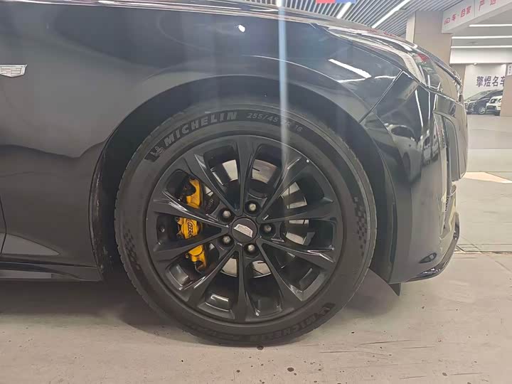 Cadillac CT5 2021 28T Люкс