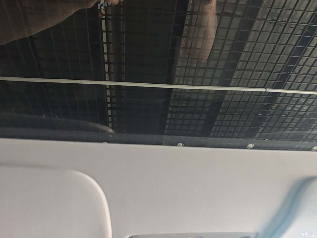 Tesla Model Y, 2025 18