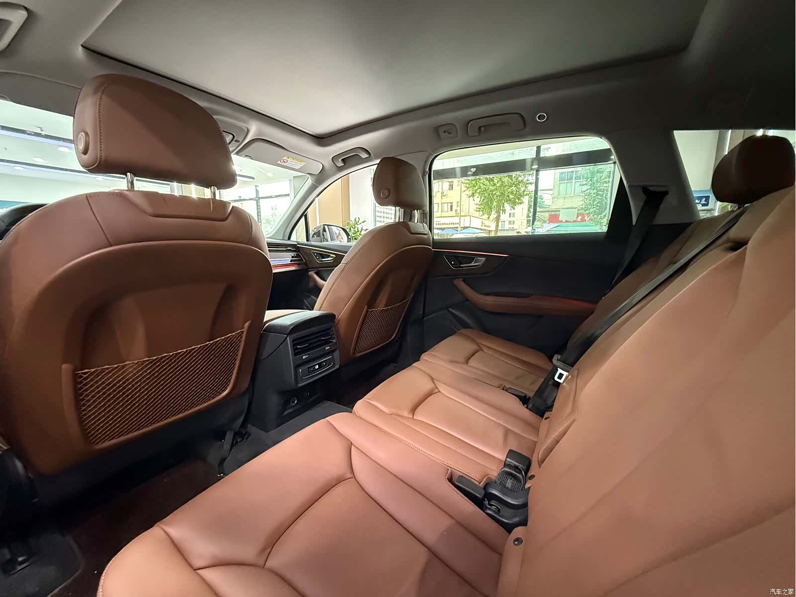 Audi Q7, 2024 8