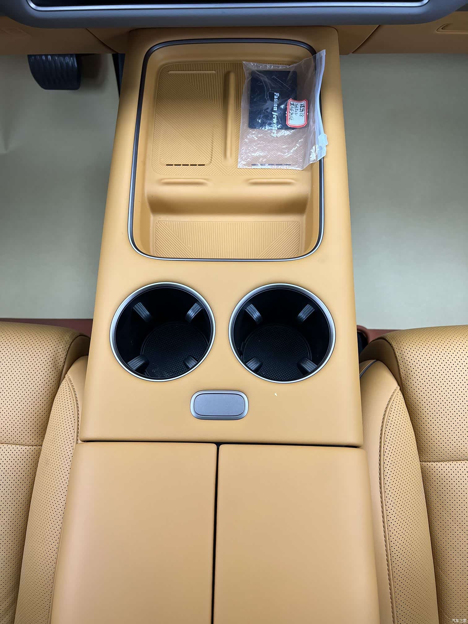 Li Auto i8, 2025 31