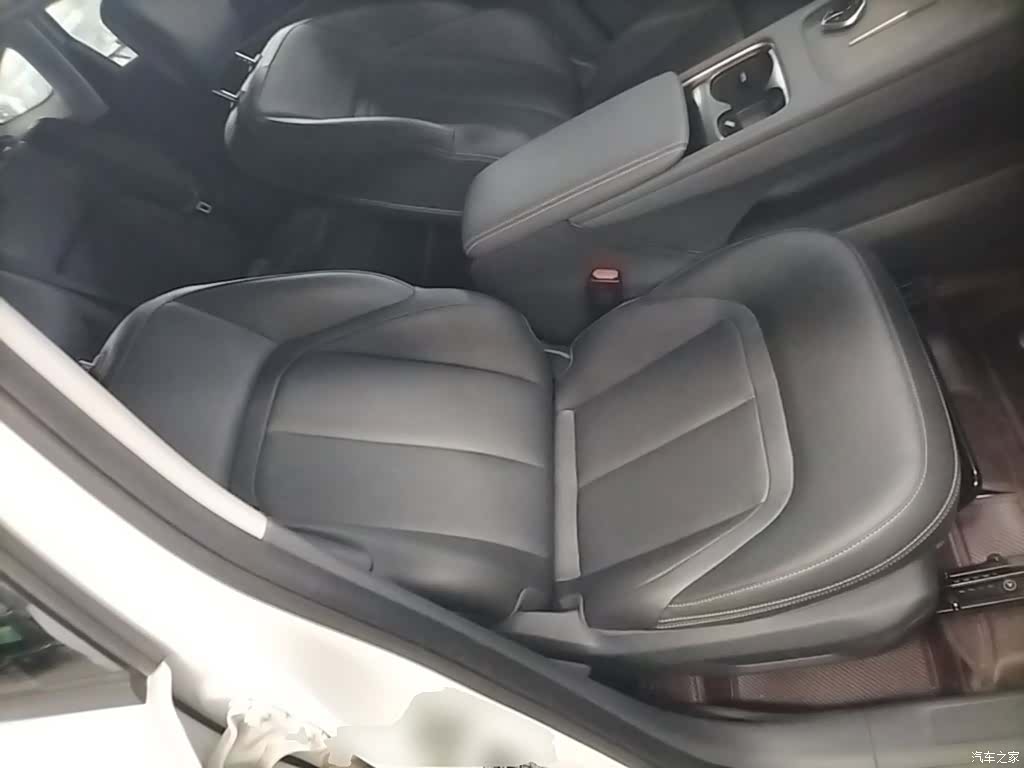 Wuling Starlight, 2025 25