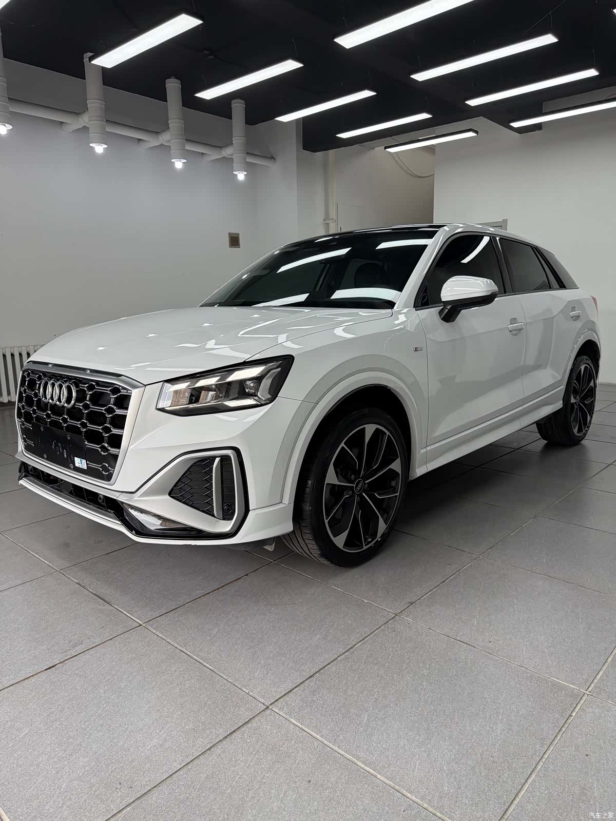 Audi Q2L, 2022 1