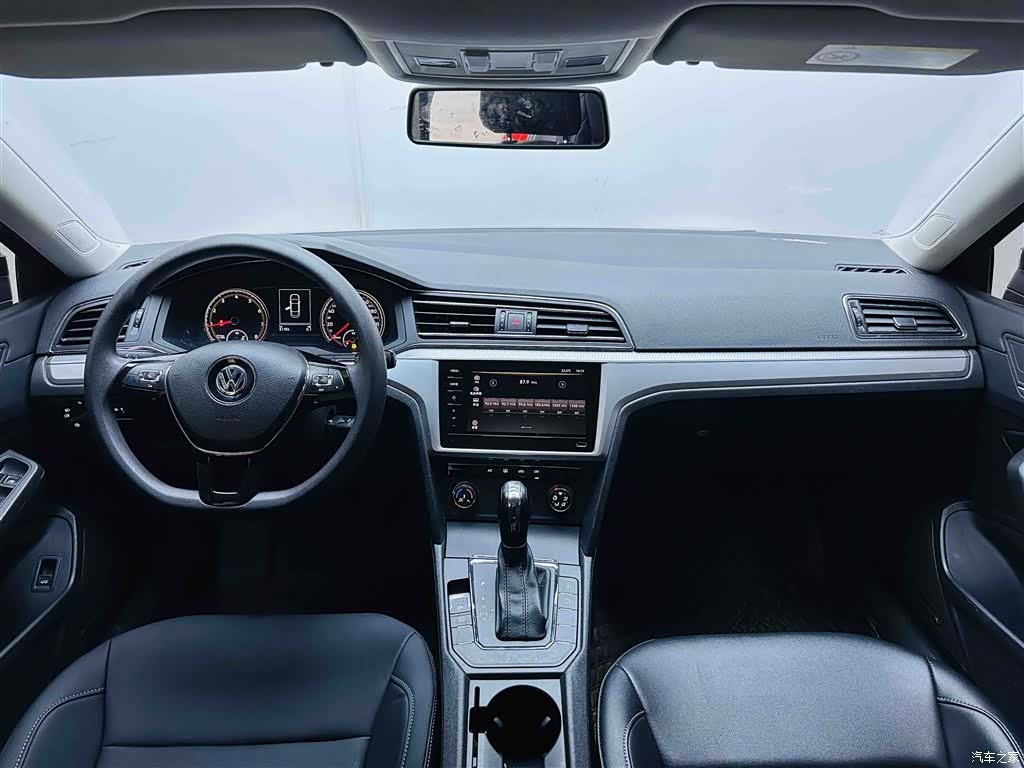 Volkswagen Lamando, 2020 10