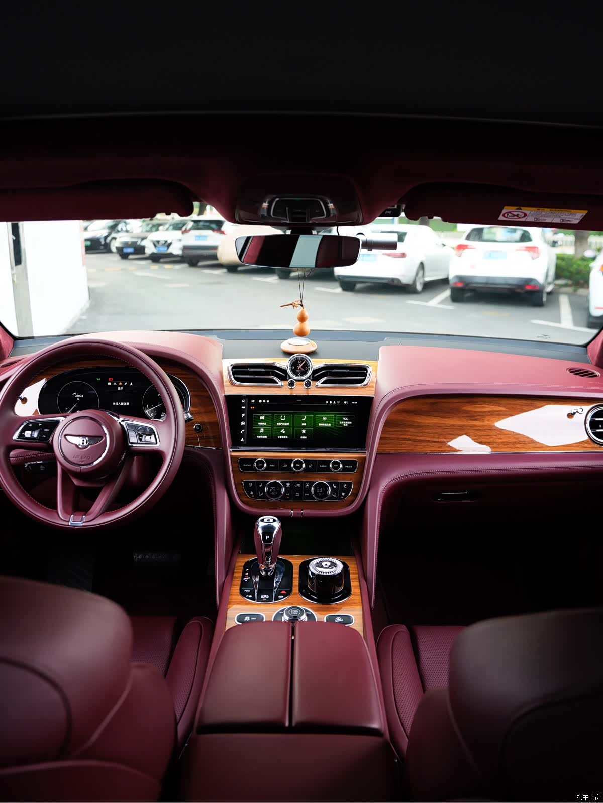 Bentley Bentayga, 2020 17