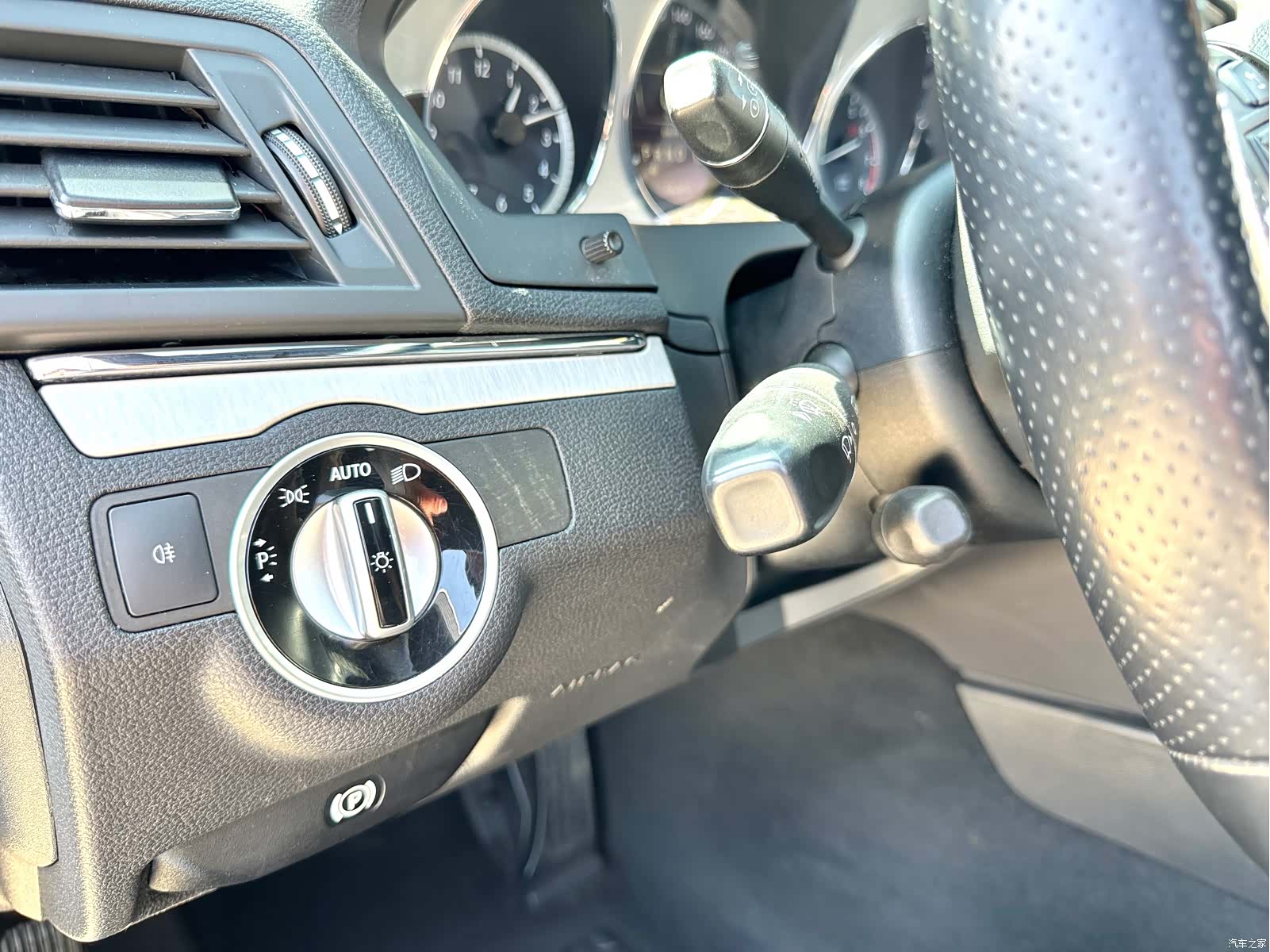 Mercedes-Benz E-Class, 2011 11