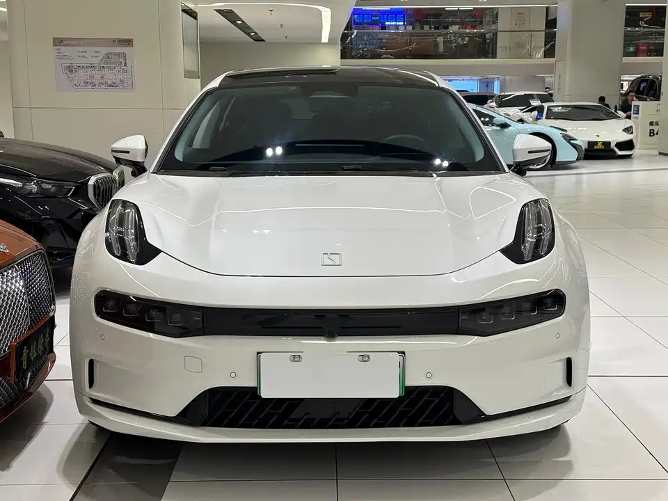 Zeekr 001
