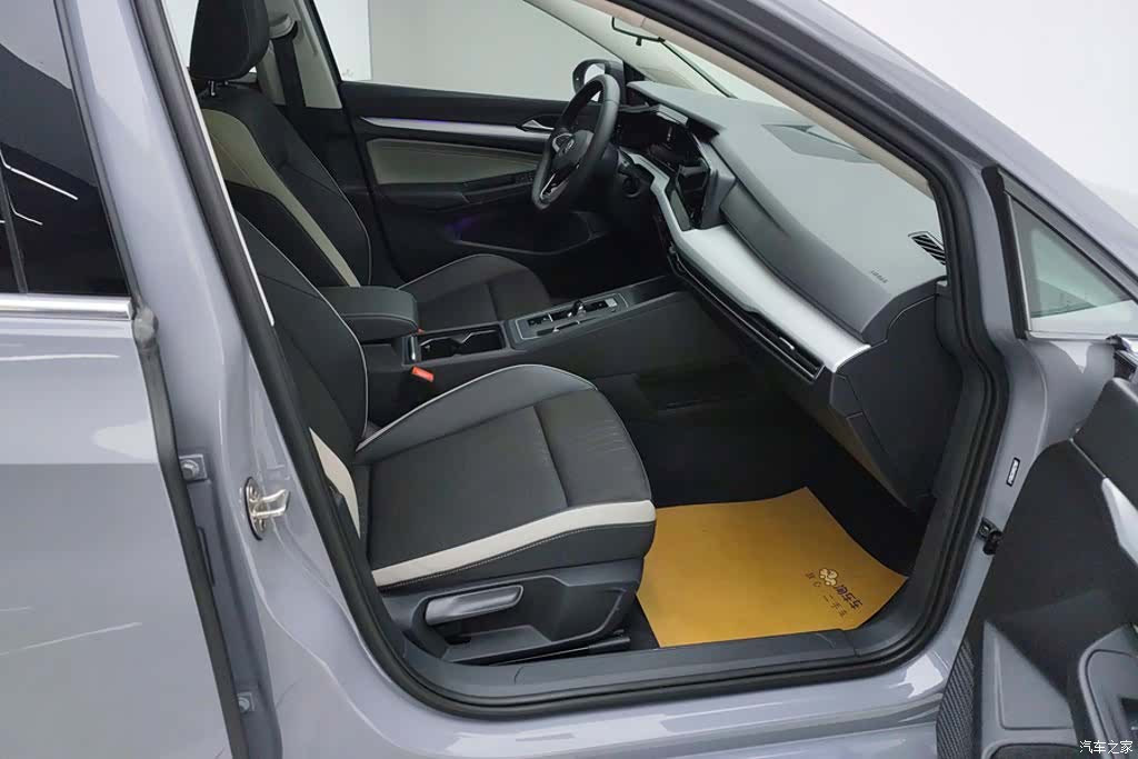 Volkswagen Golf, 2022 8