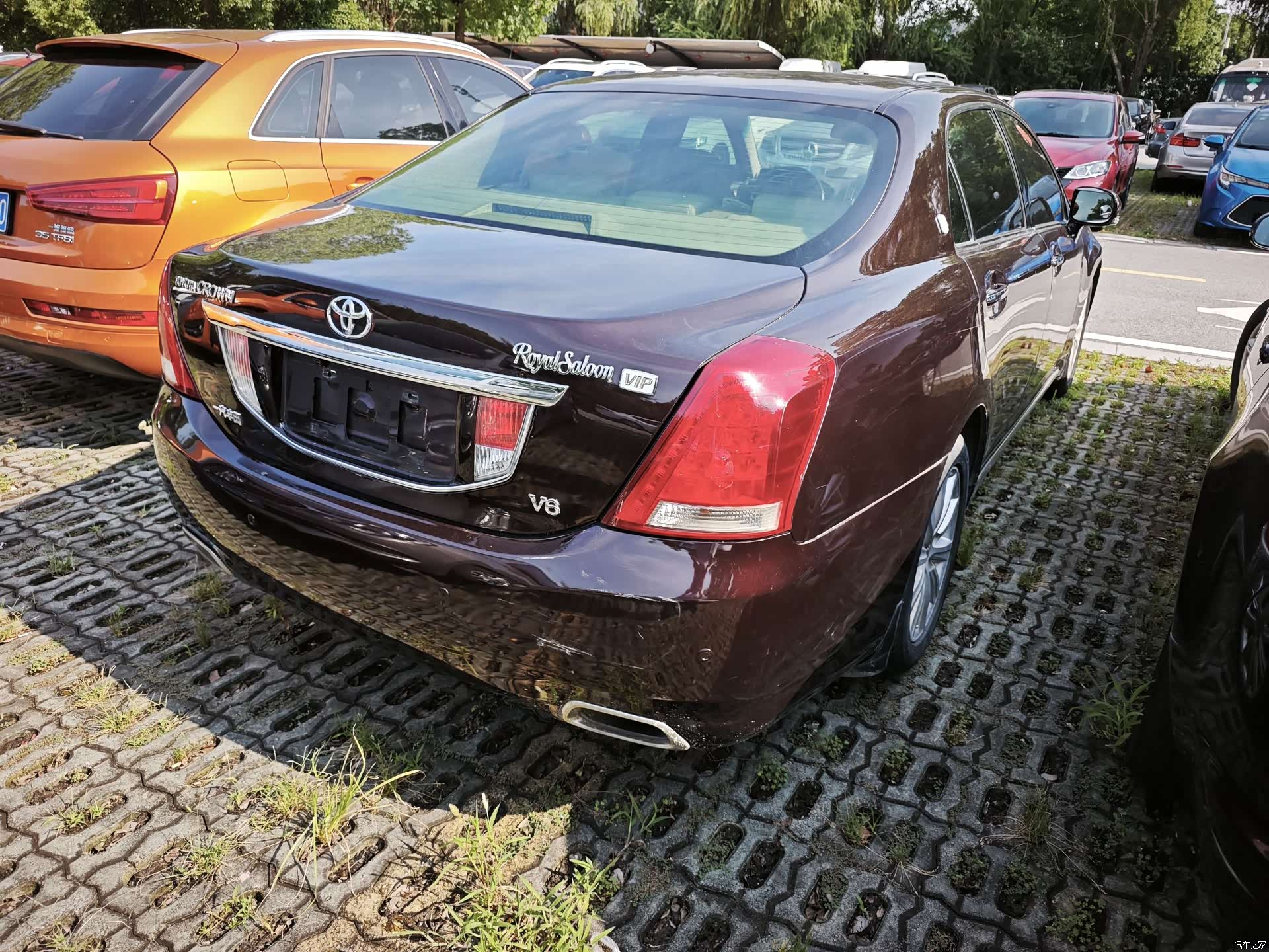 Toyota Crown, 2011 все фото