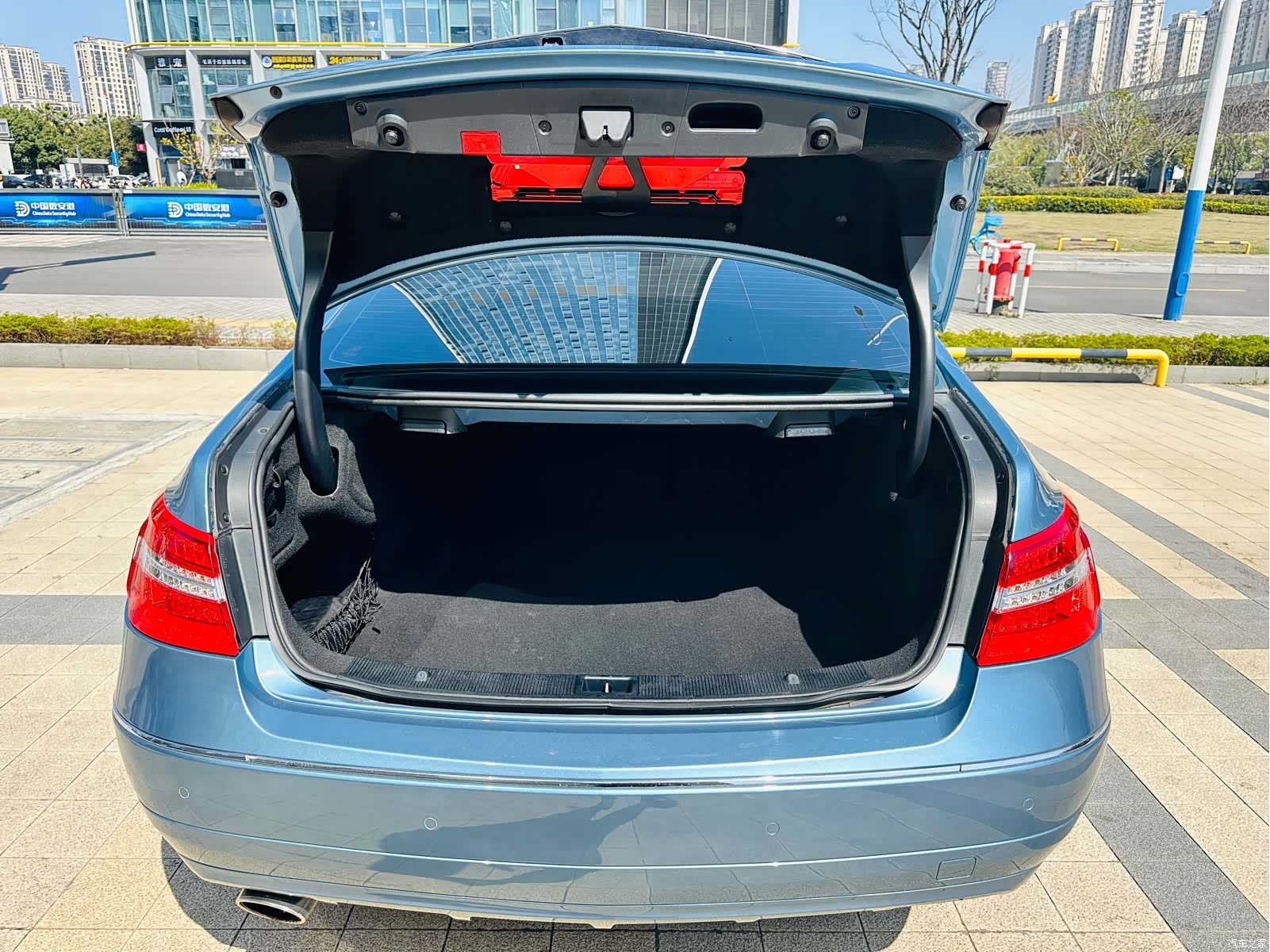 Mercedes-Benz E-Class, 2011 15