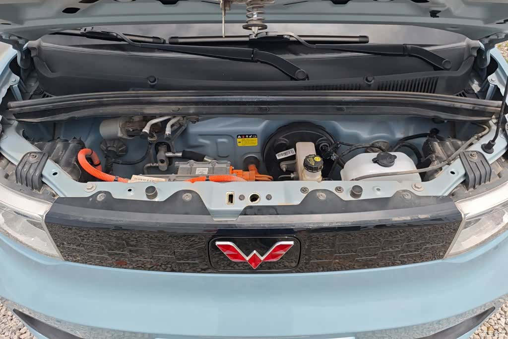 Wuling MINIEV, 2020 10
