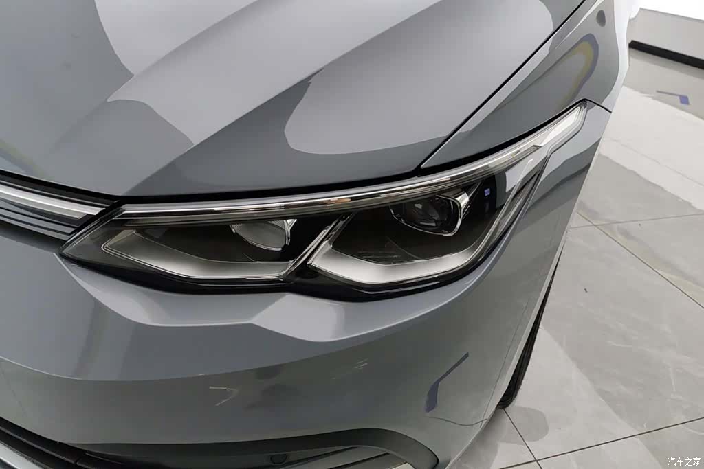 Volkswagen Golf, 2022 все фото