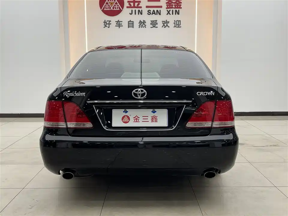Toyota crown