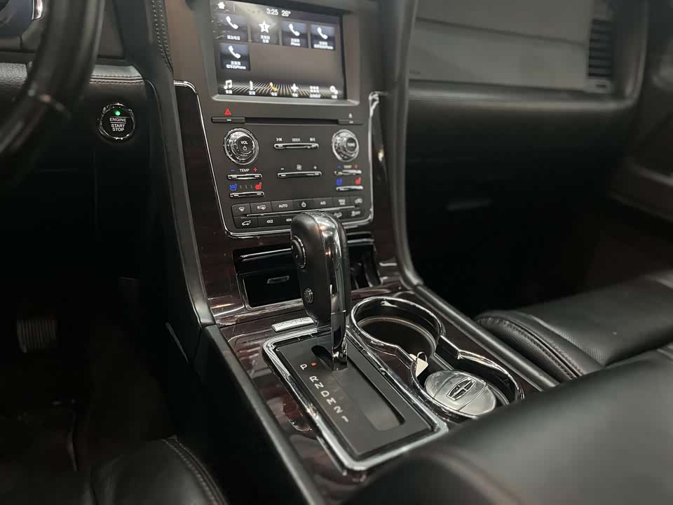 Lincoln Navigator