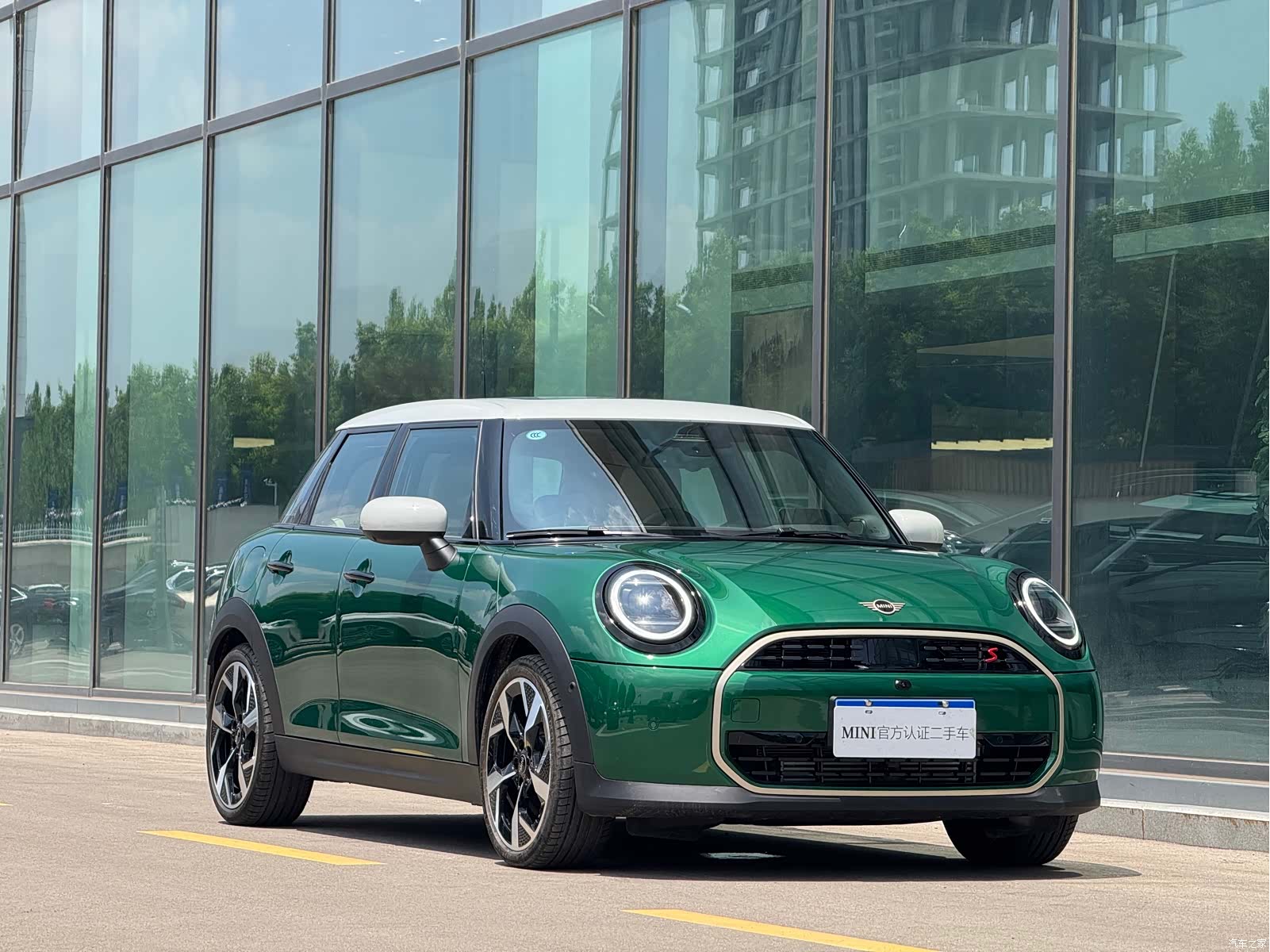 Mini Cooper, 2025 17