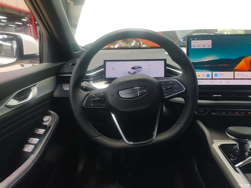 Geely Preface, 2025 11