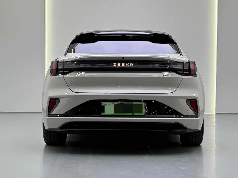 Zeekr 001