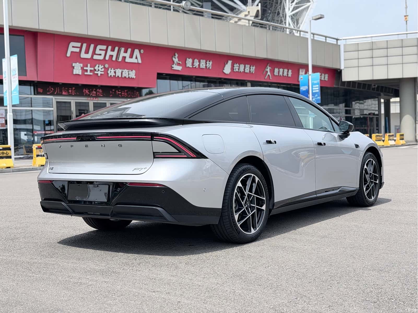 Xpeng P7, 2025 4