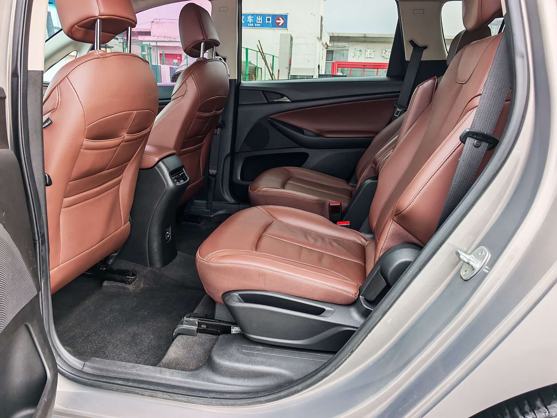 Buick GL6, 2018 11